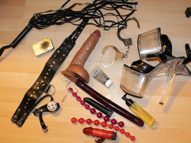 Ganz schön was los hier - Camgirl Arbeitsutensilien. Foto: Sarah